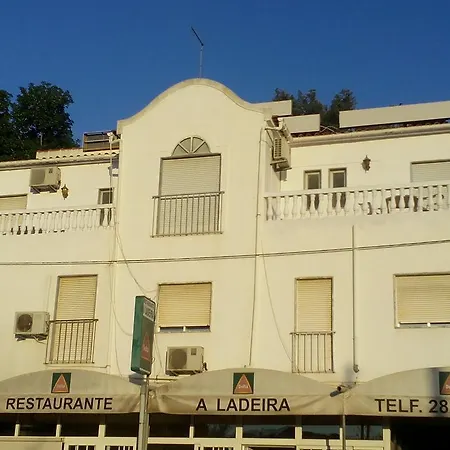 Residencial Ladeira Guest house